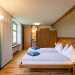 Hotel Schloss Wartegg 4*